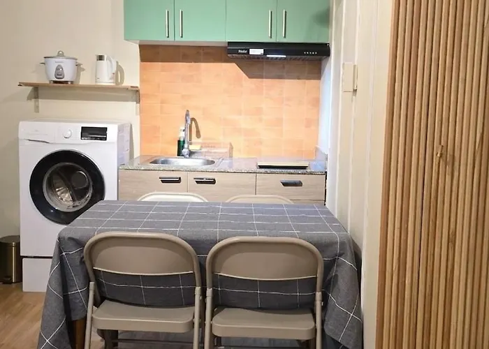 Aim Unit At Fairview Qc Apartamento