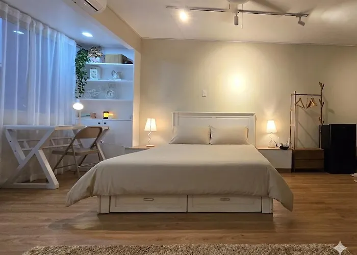 Aim Unit At Fairview Qc